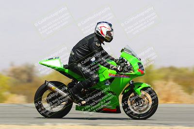 media/Apr-10-2022-SoCal Trackdays (Sun) [[f104b12566]]/Turn 9 (130pm)/